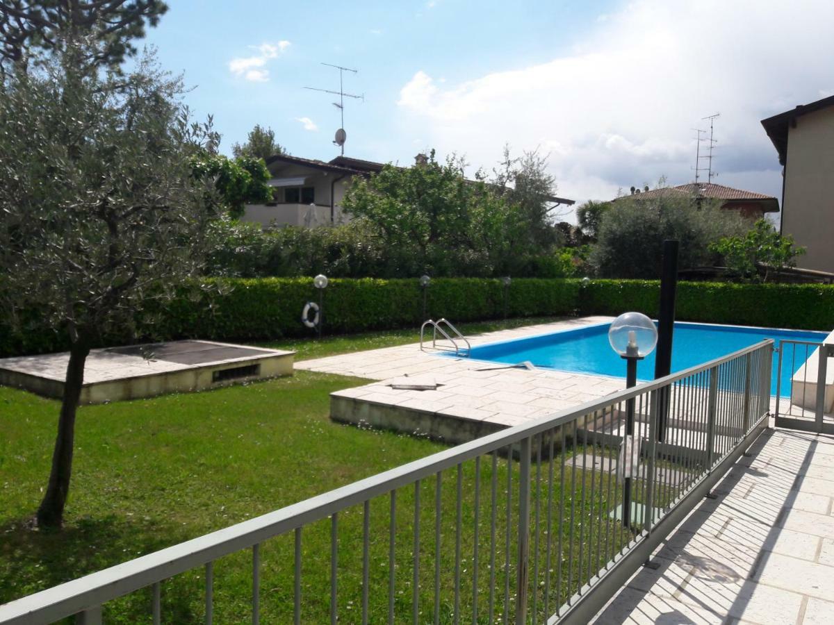 Garda Felice Lägenhet Desenzano del Garda Exteriör bild